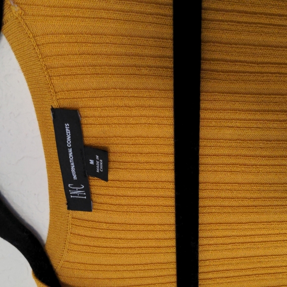 INC International Concepts Surplice Textured Blouse Sz: M NWT $69 - Picture 5 of 11